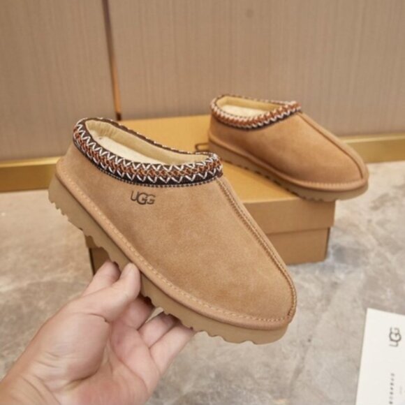 UGG Australia Tasman Chestnut Suede Slipper - Picture 3 of 9